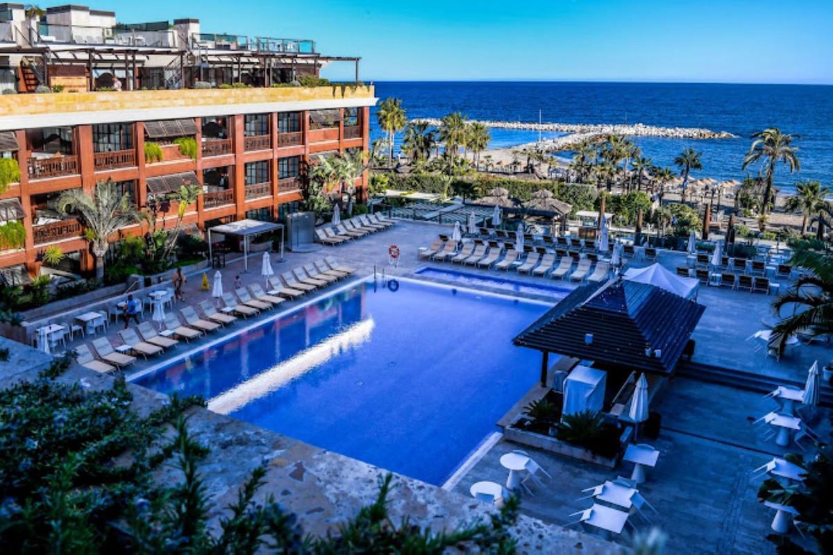 Apartment Penthouse in Puerto Banús
