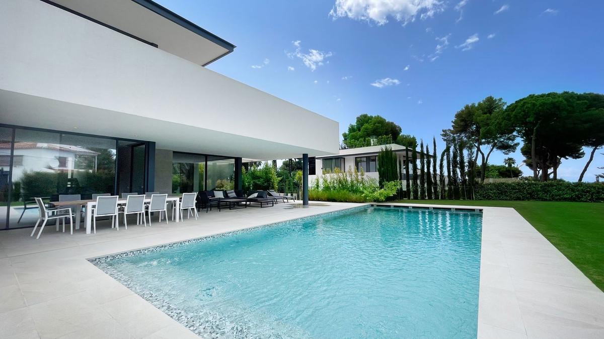 Villa Detached in The Golden Mile