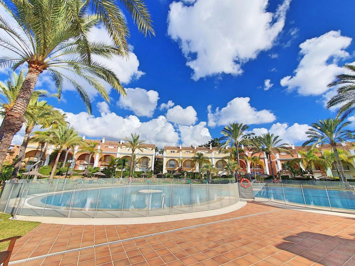 Townhouse Terraced in Bahía de Marbella