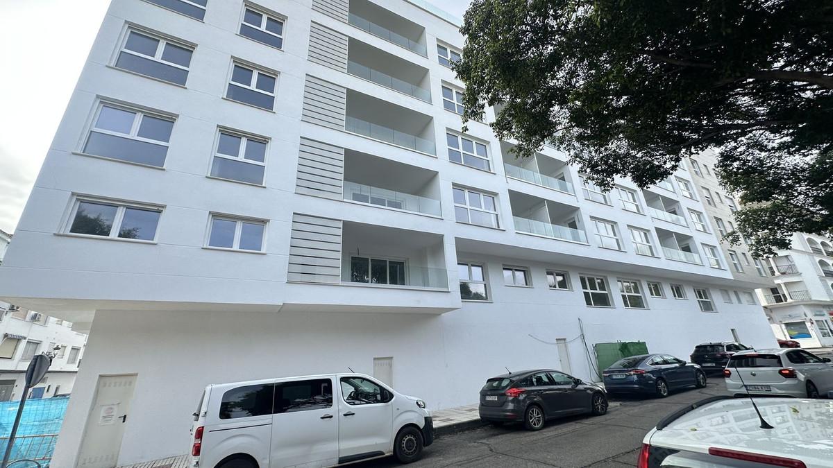 Commercial Commercial Premises in Estepona