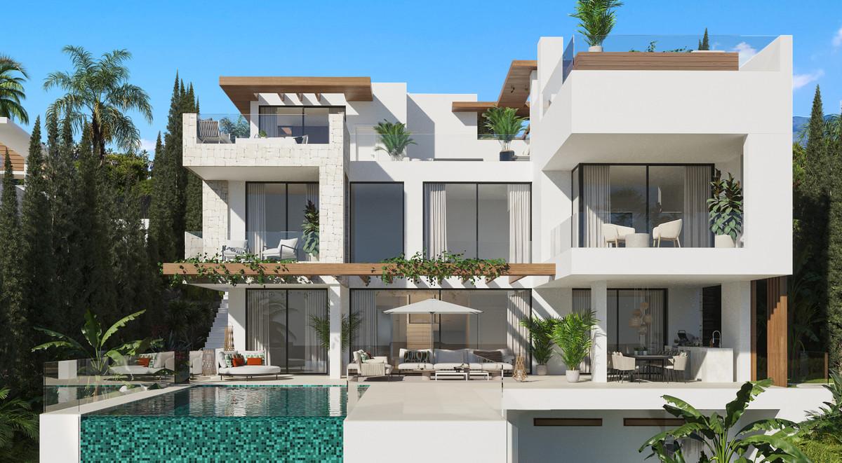 House Detached Villa in Estepona