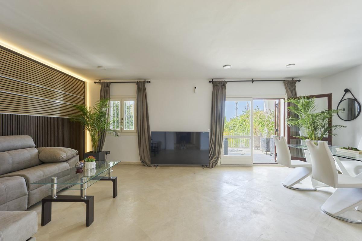 Villa Semi Detached in Marbella