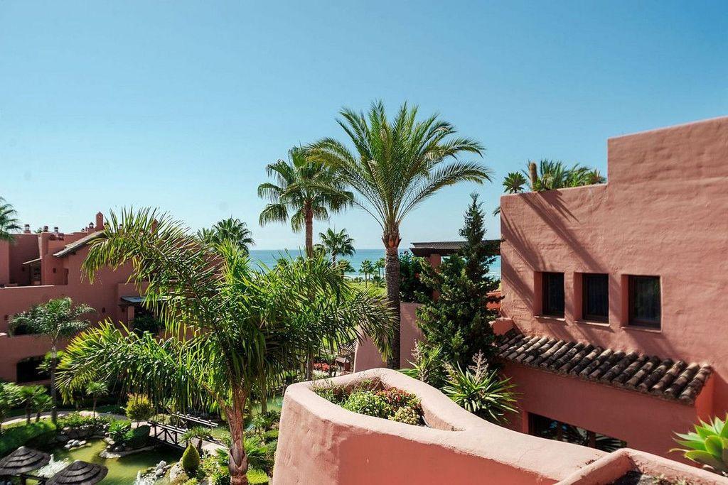 Apartment Penthouse in Estepona