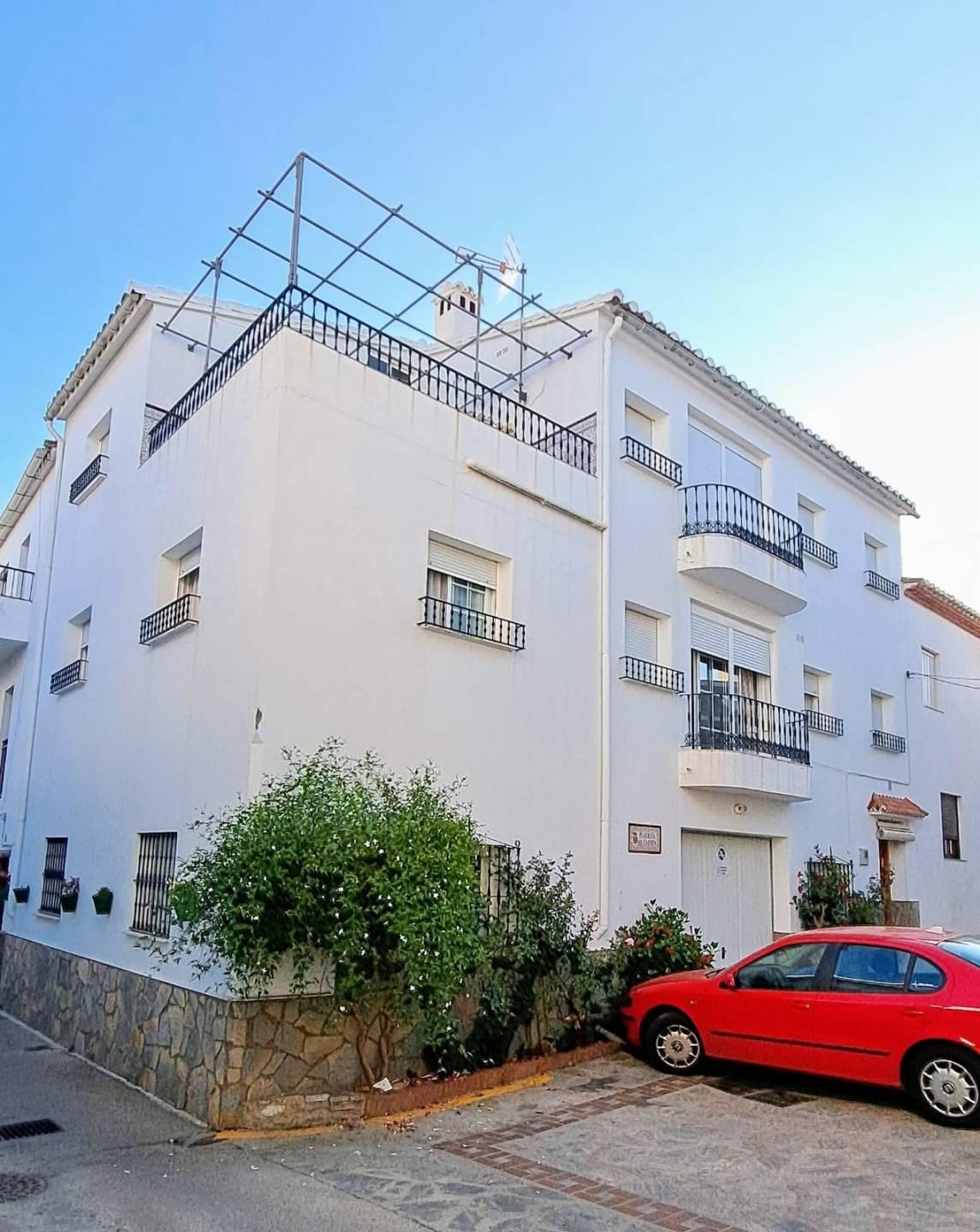 Villa Semi Detached in Benarrabá