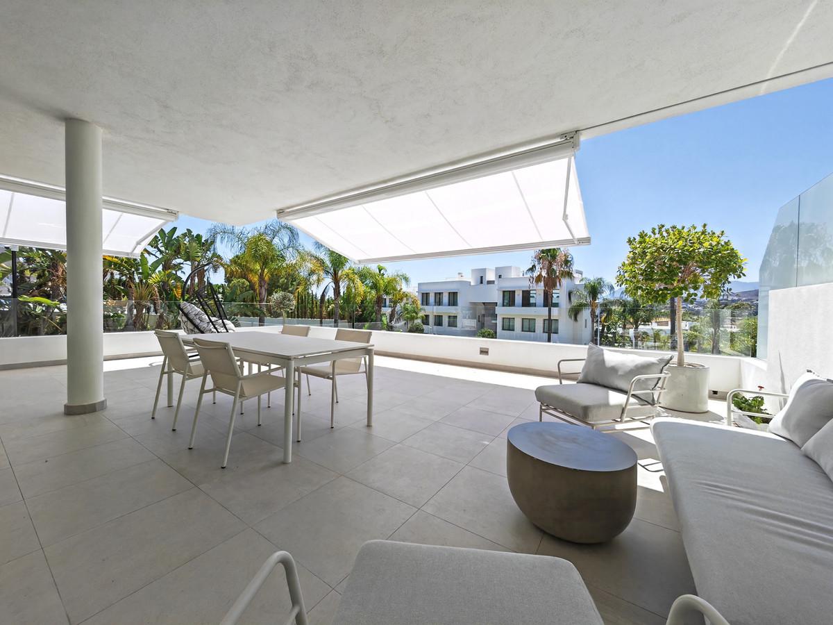 Apartment Middle Floor in Estepona