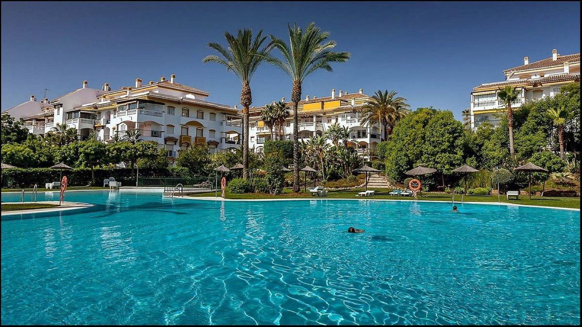 Apartment Ground Floor in Nueva Andalucía