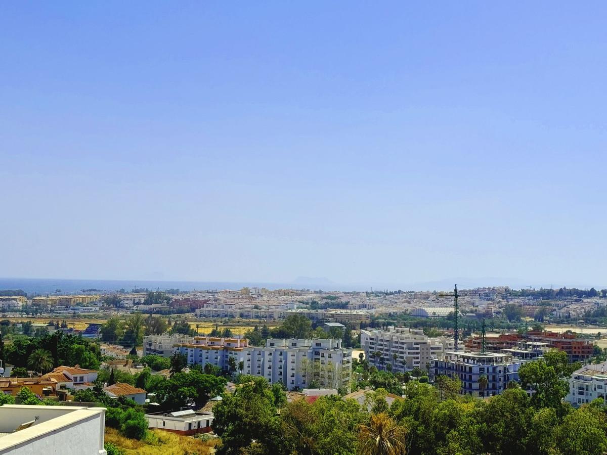Plot Residential in Nueva Andalucía