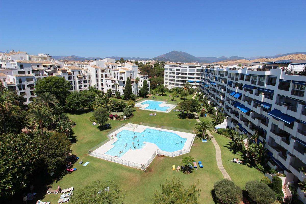 Apartment Penthouse in Puerto Banús