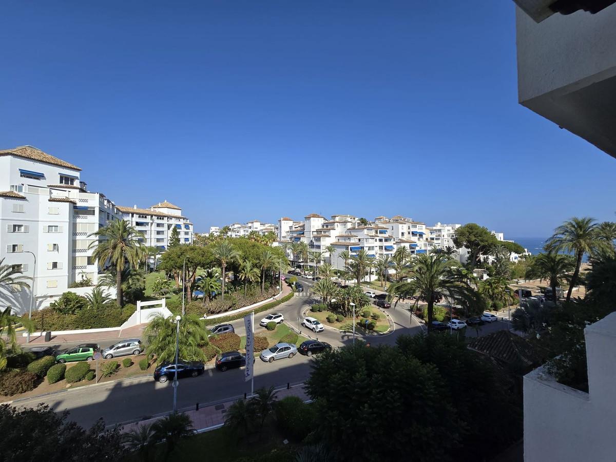 Apartment Middle Floor in Marbella