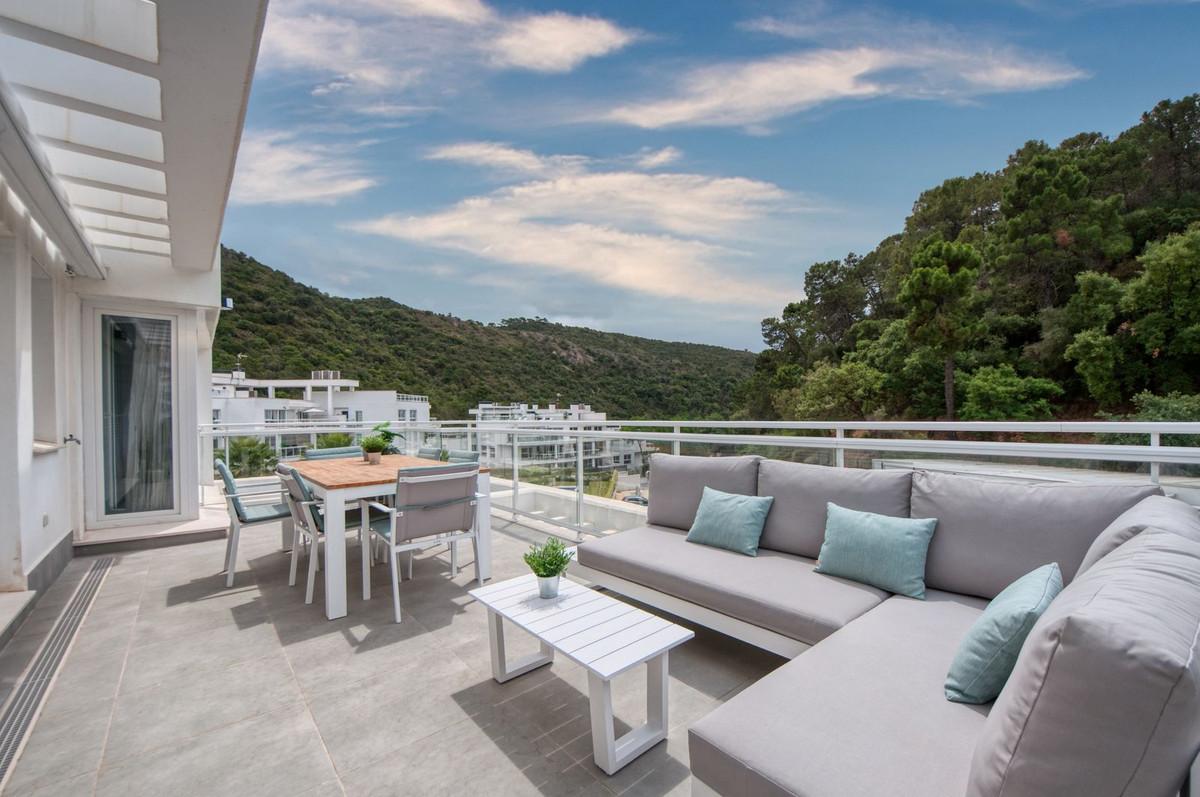 Apartment Penthouse in Benahav&iacute;s