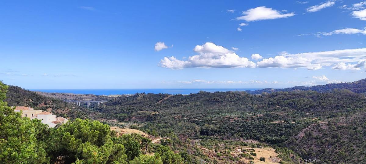Plot Residential in Benahavís