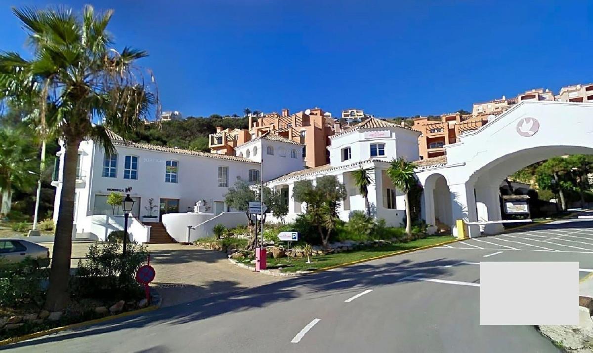 Commercial Building in Manilva