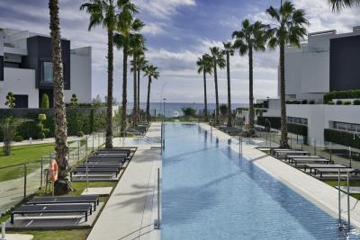 R4660093, Villa Semi Detached in Estepona