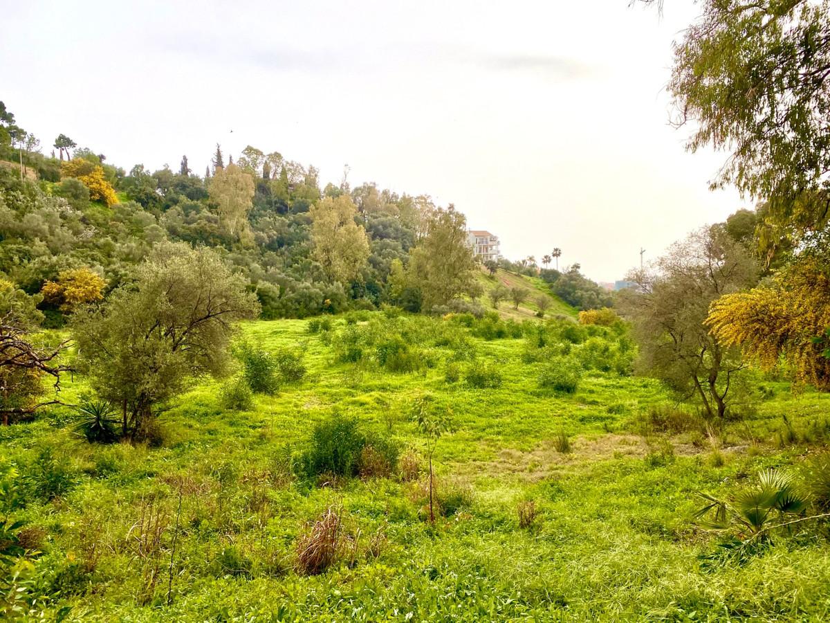 Plot Residential in Benahav&iacute;s