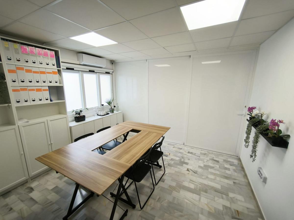 Commercial Office in San Pedro de Alc&aacute;ntara