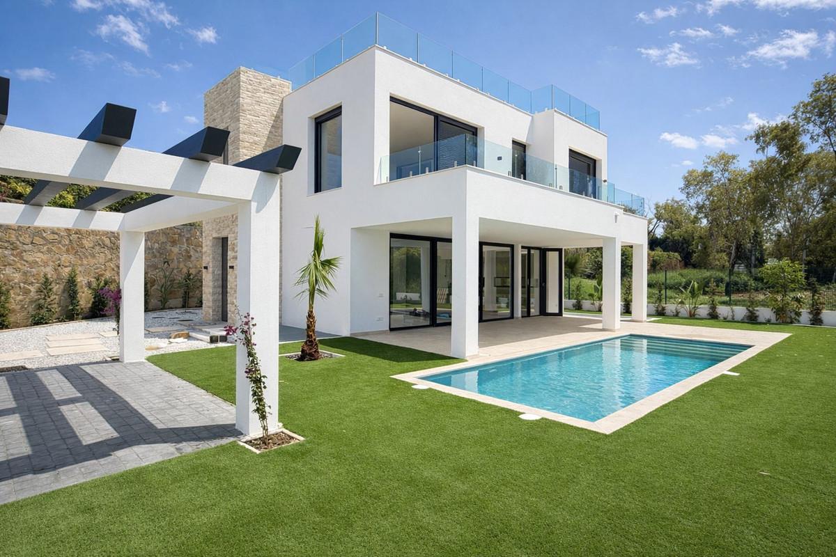 Villa Detached in Estepona