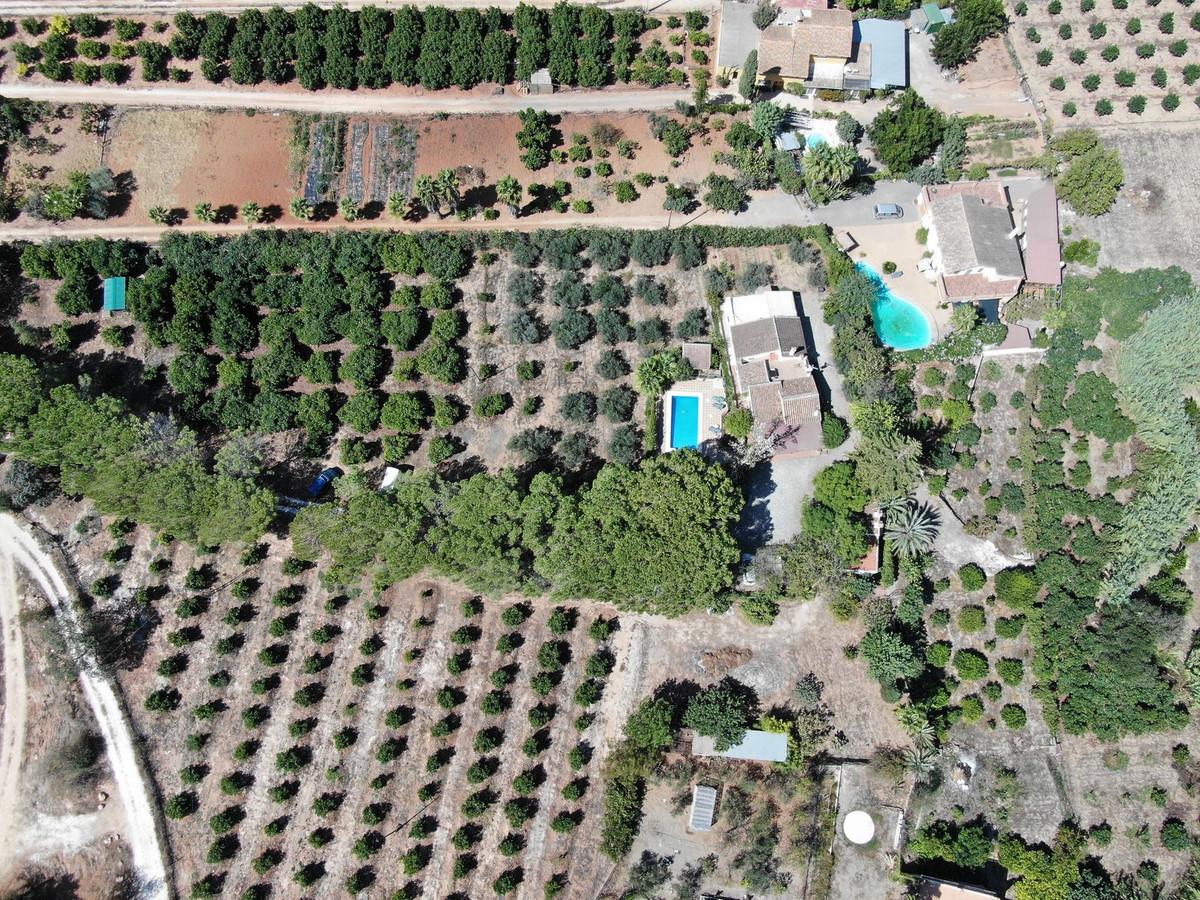 Villa Detached in Coín