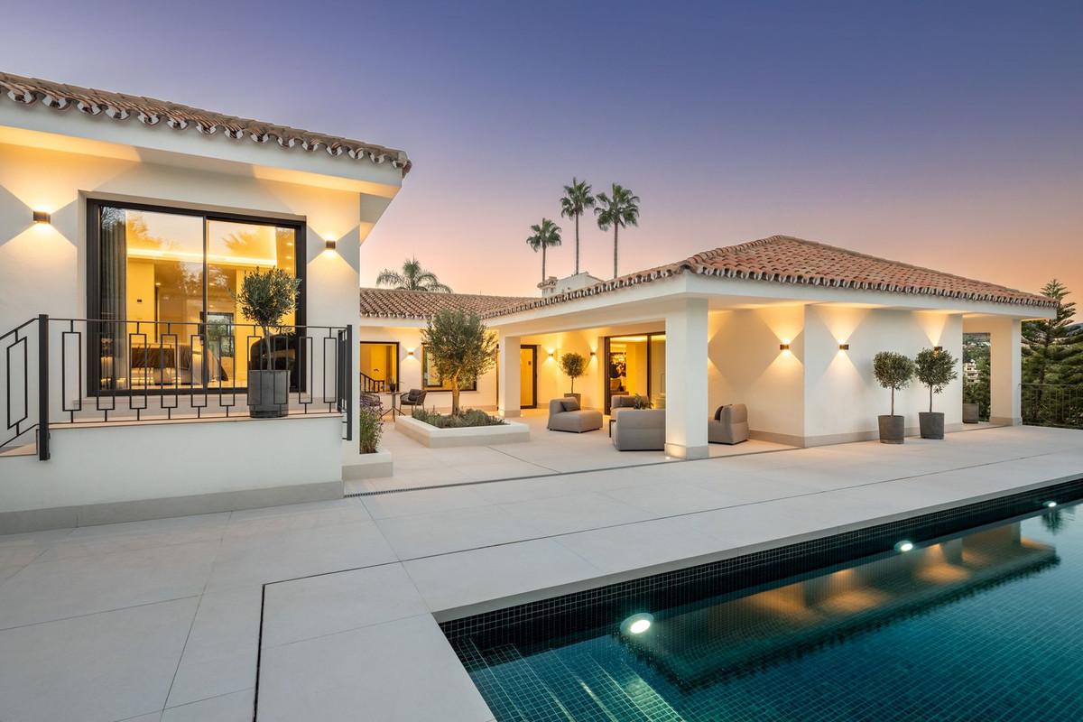 Villa Detached in Nueva Andaluc&iacute;a