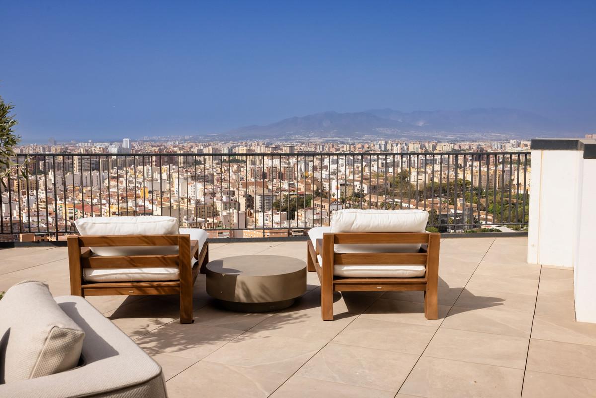 Apartment Middle Floor in M&aacute;laga Centro
