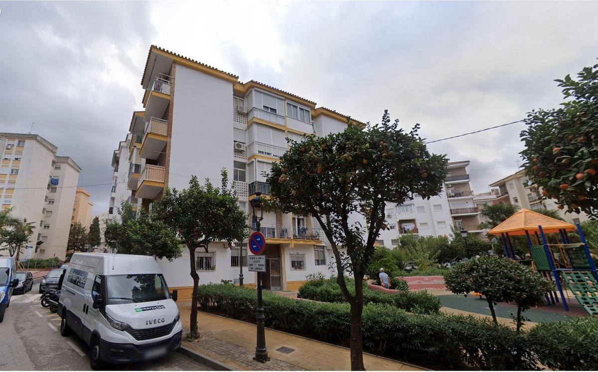 Apartment Middle Floor in Estepona