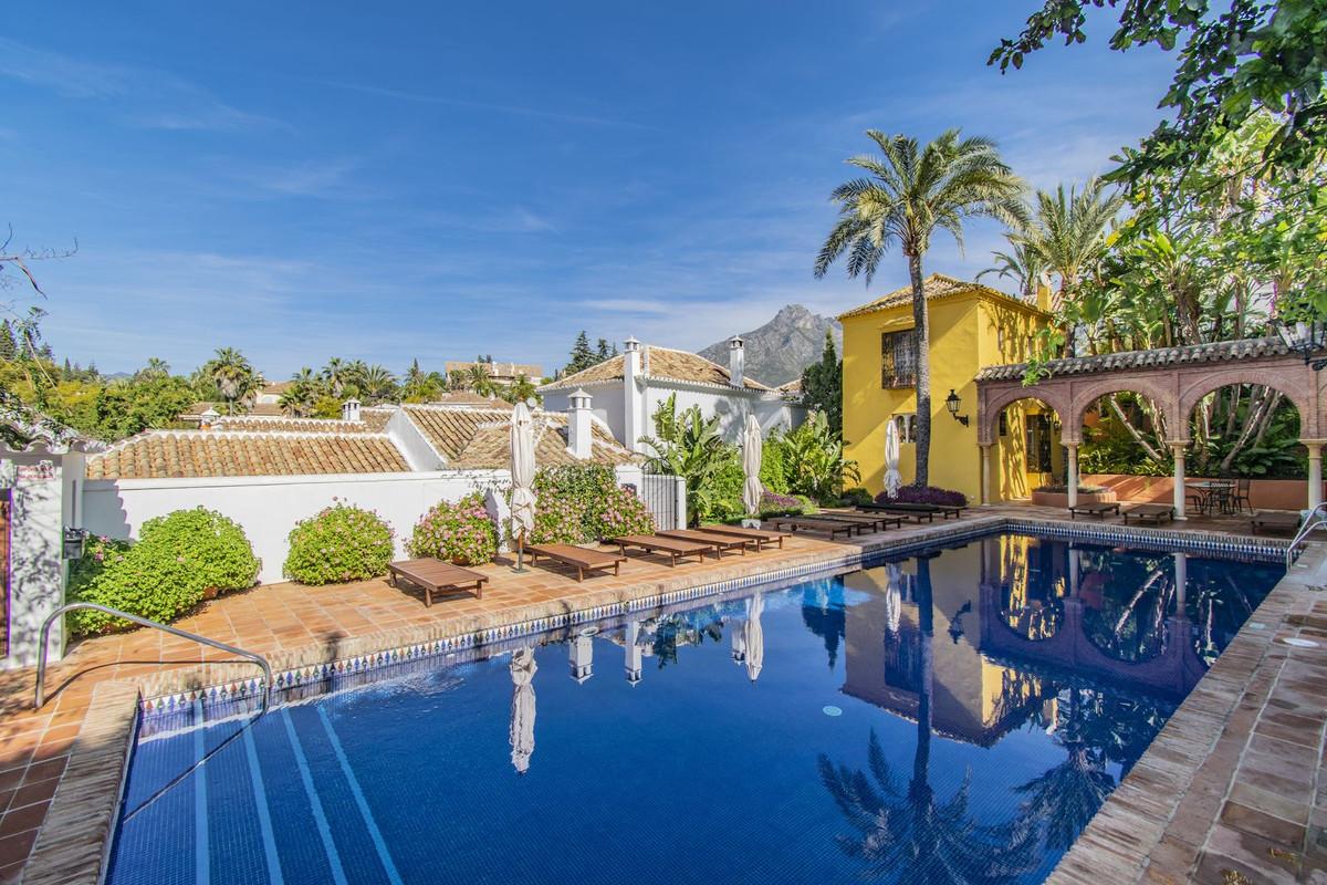 Townhouse Terraced in The Golden Mile