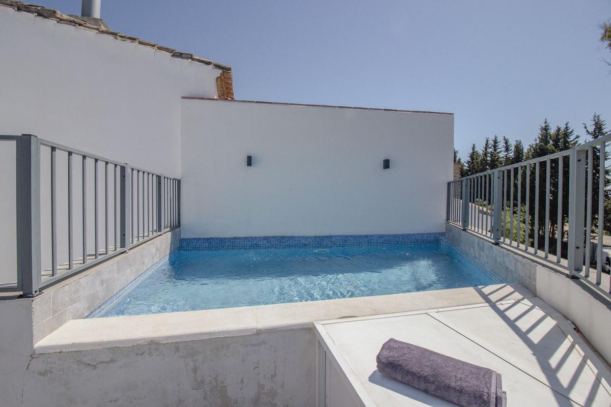 Villa Semi Detached in San Pedro de Alc&aacute;ntara