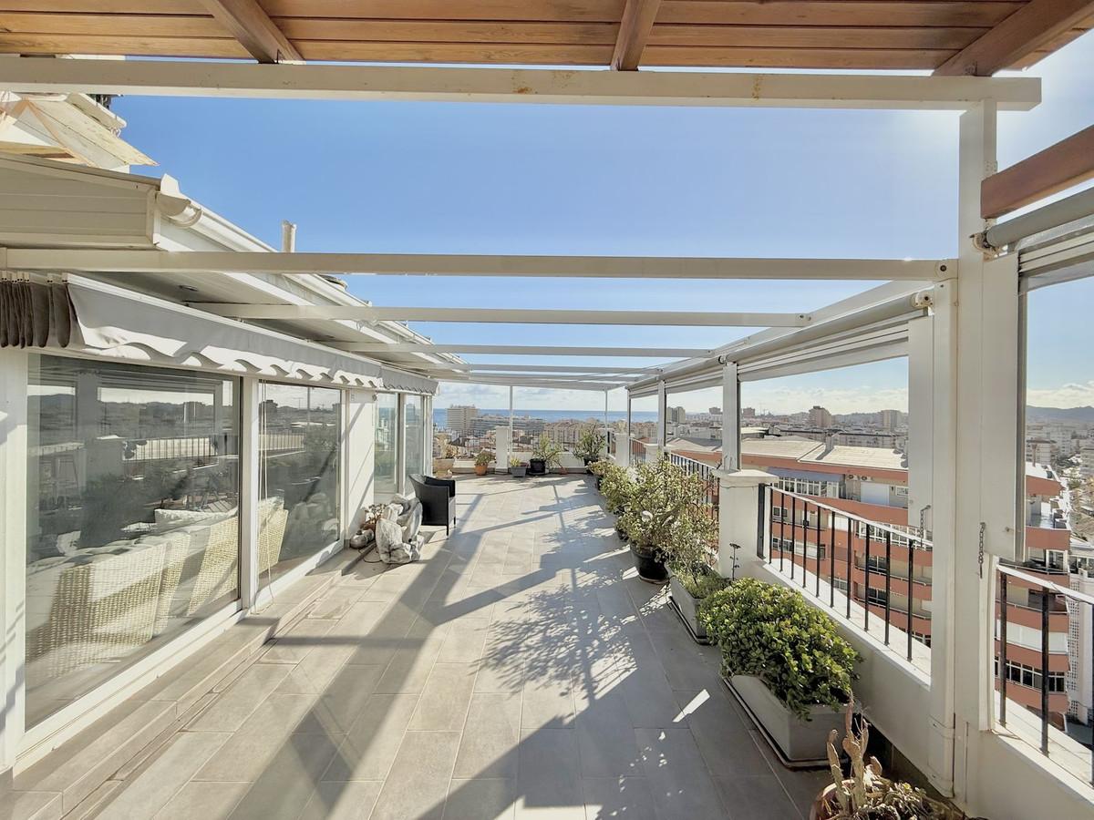 Apartment Penthouse in Los Boliches