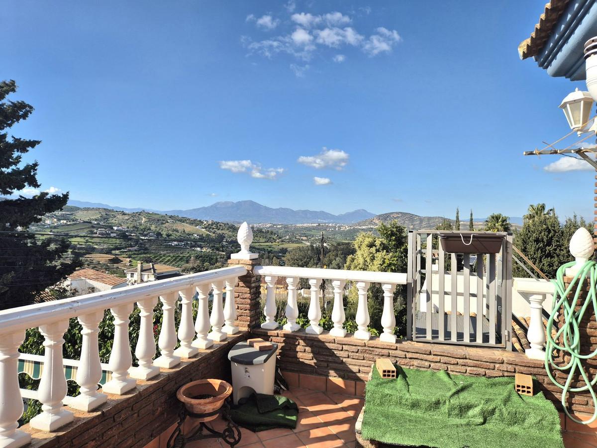 Villa Semi Detached in Alhaur&iacute;n el Grande