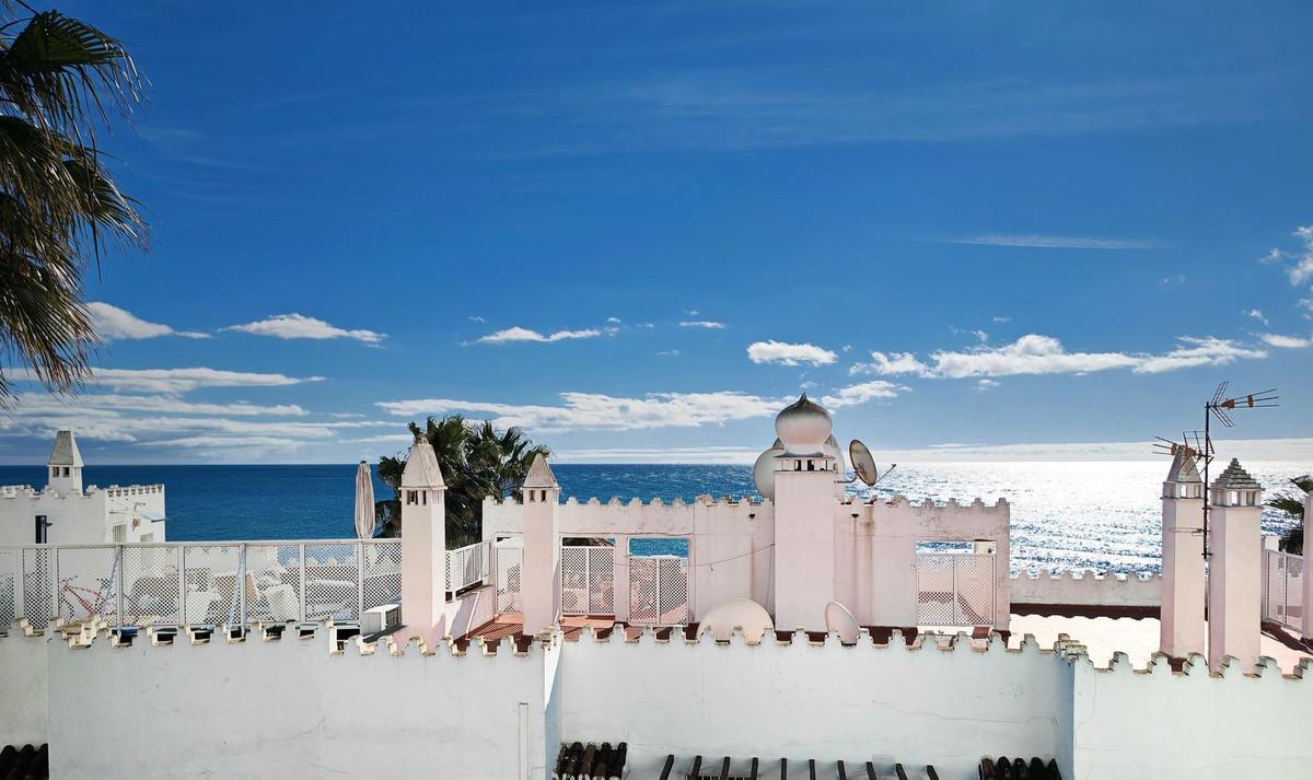 Apartment Penthouse in Calahonda