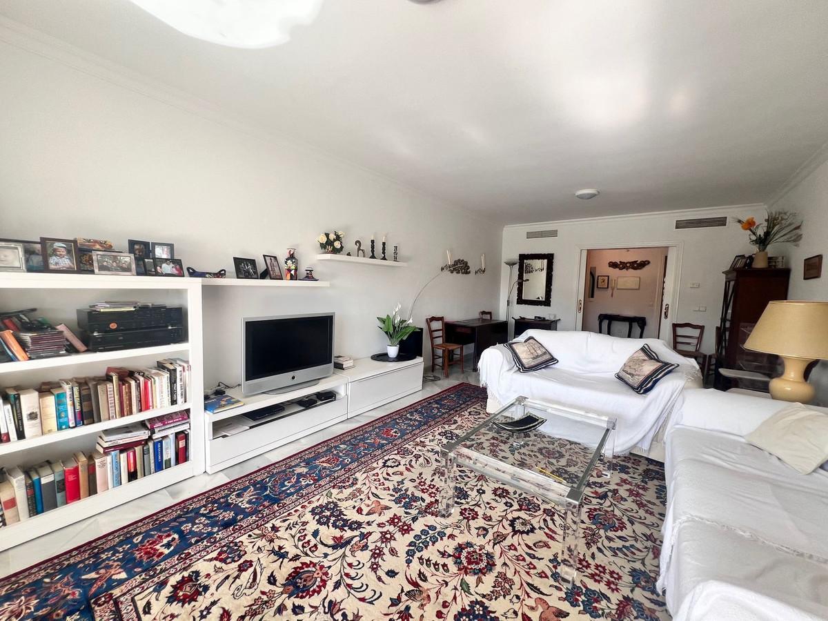 Apartment Ground Floor in Guadalmina Baja
