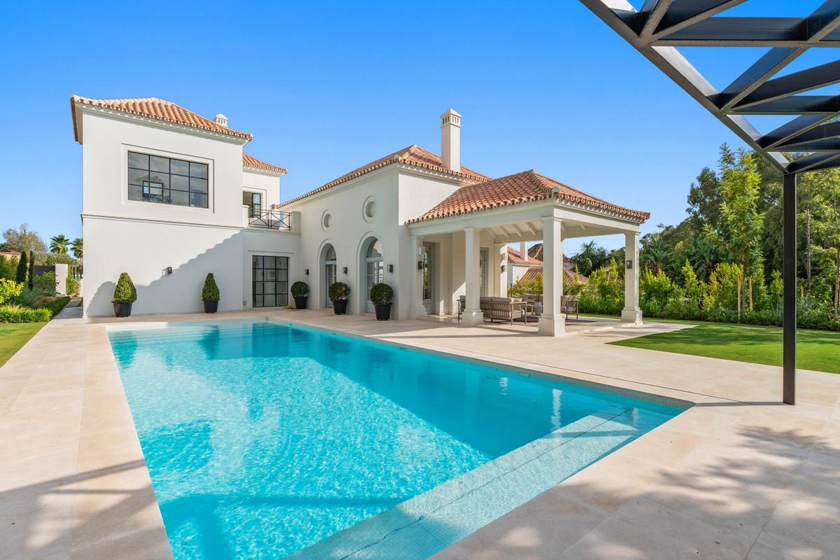 Villa Detached in Nueva Andalucía
