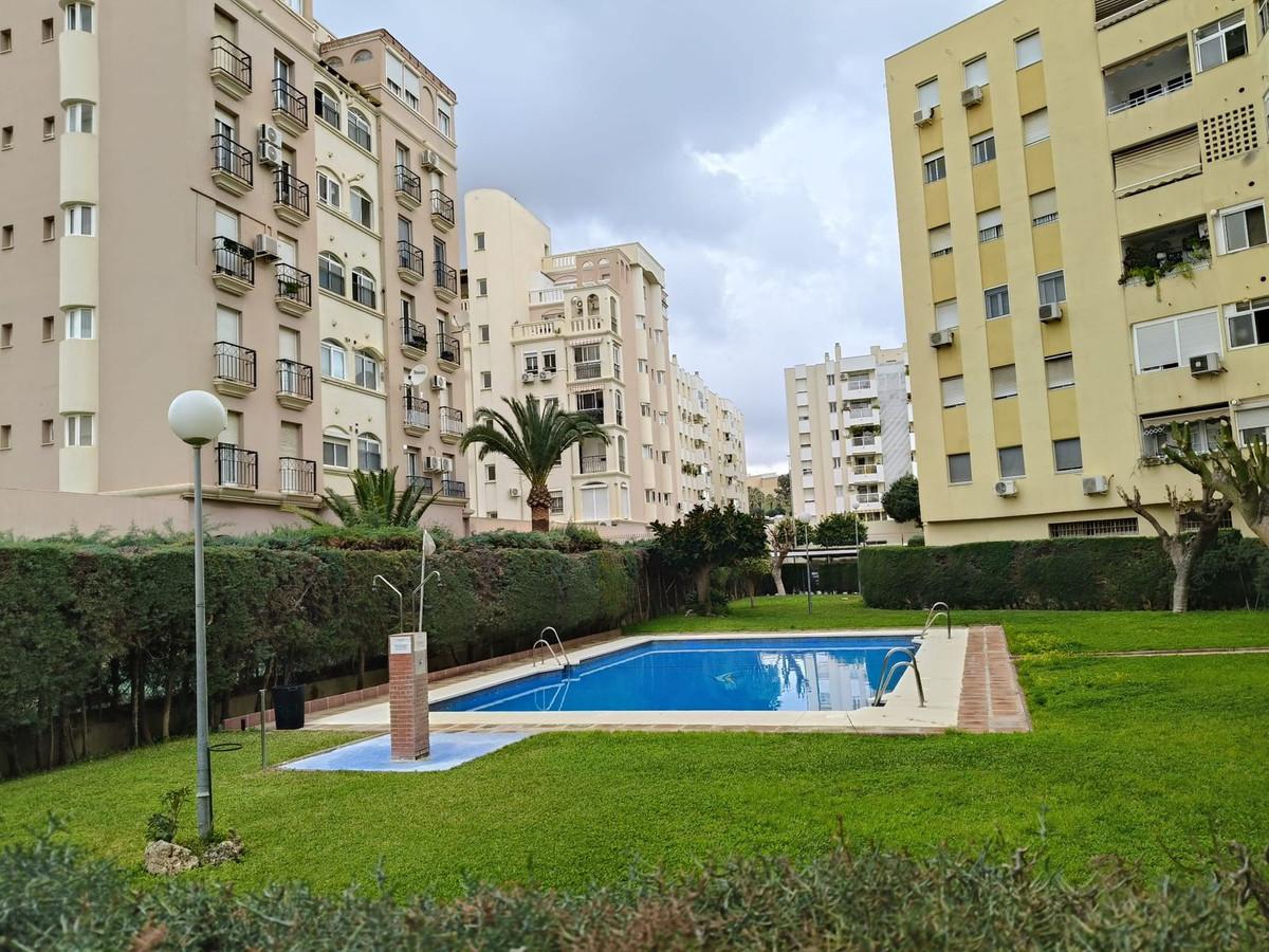 Apartment Middle Floor in Torremolinos Centro