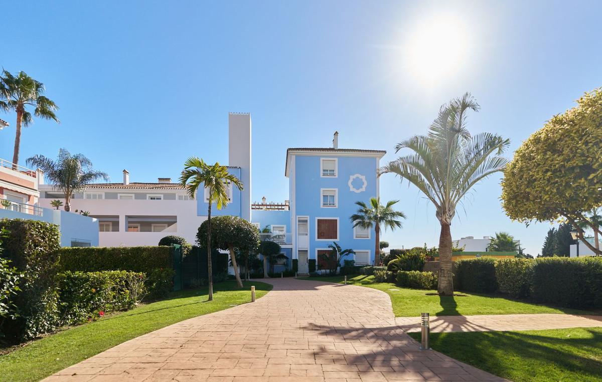 Apartment Penthouse in Estepona