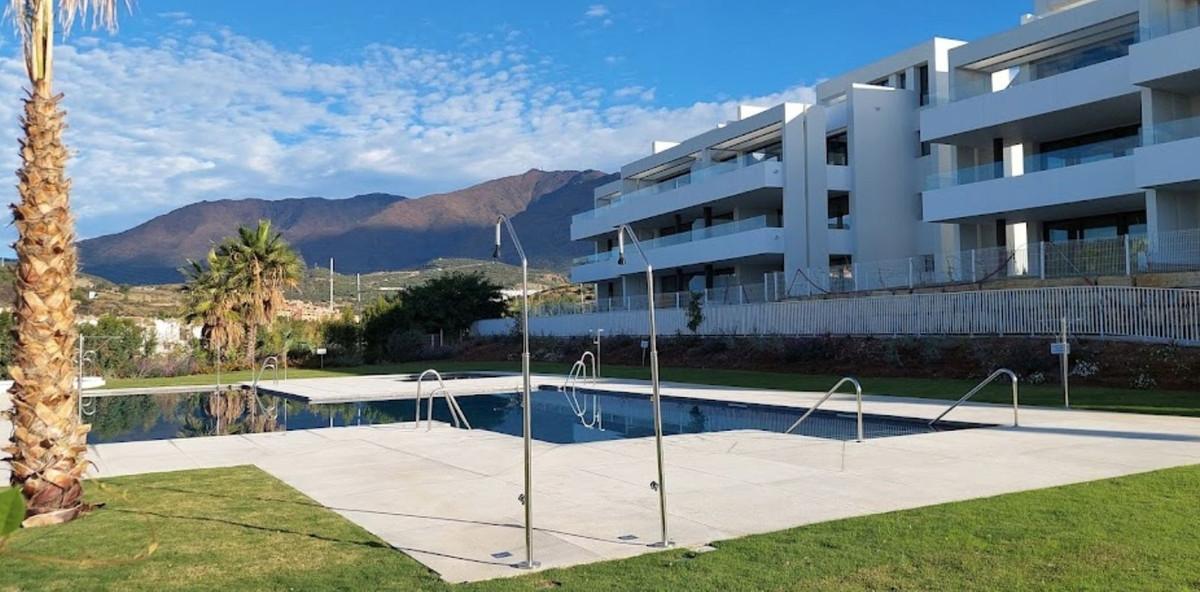 Apartment Middle Floor in Estepona