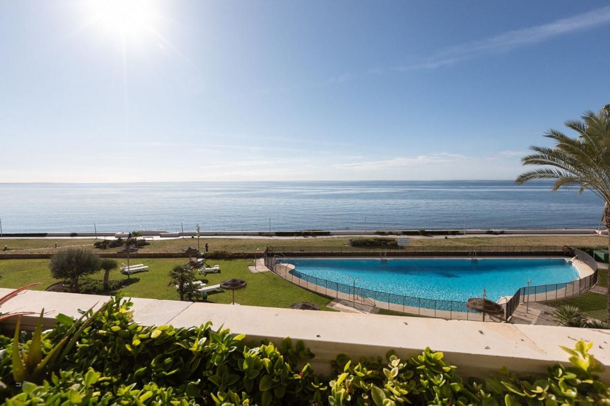 Apartment Middle Floor in Estepona