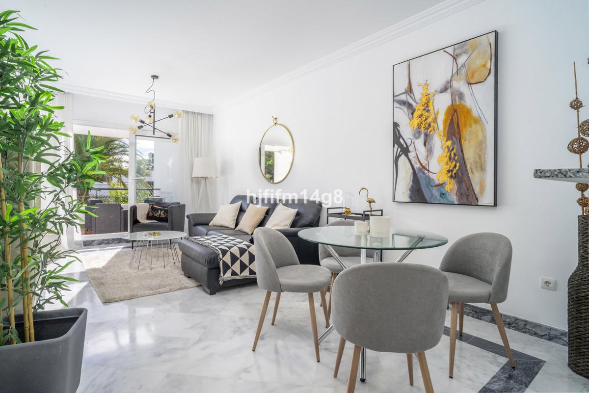 Apartment Middle Floor in Nueva Andalucía