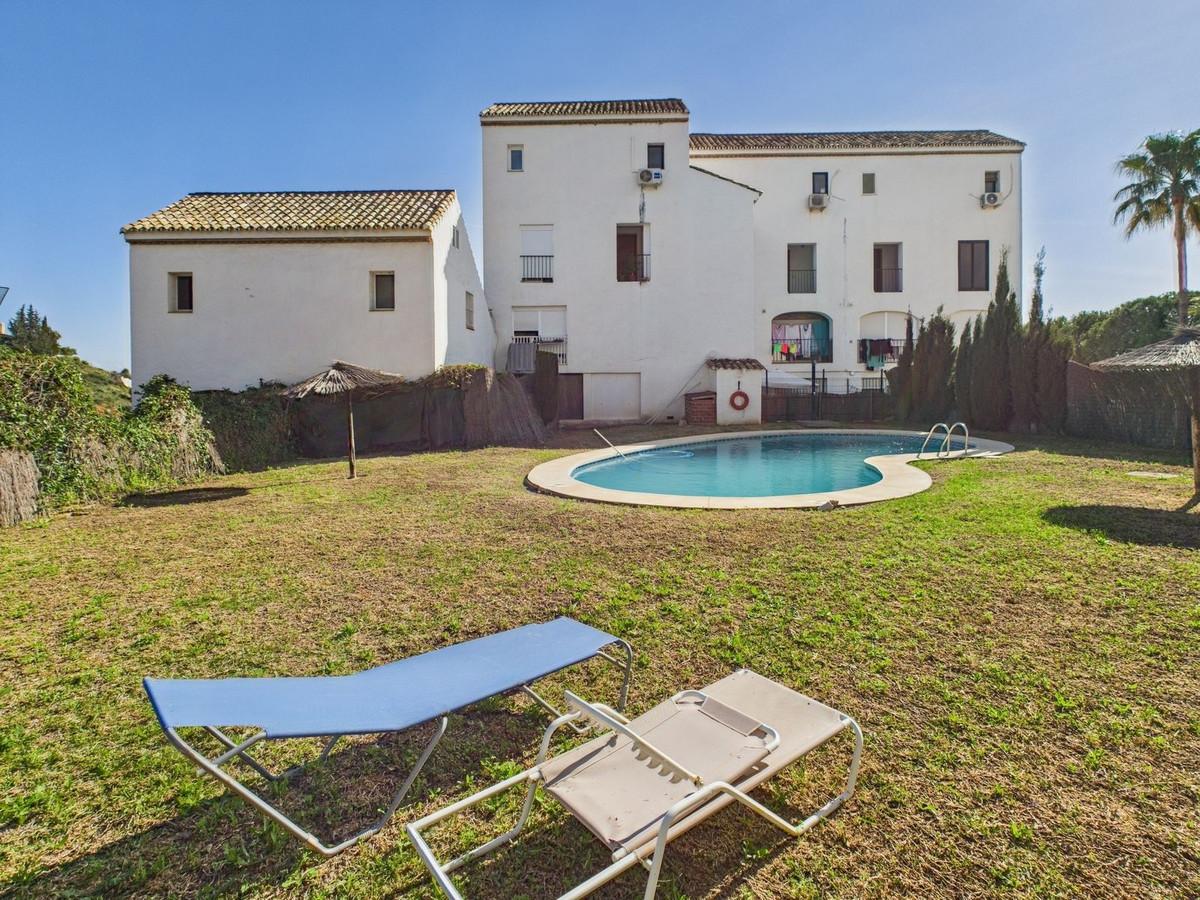 Apartment Middle Floor in Estepona