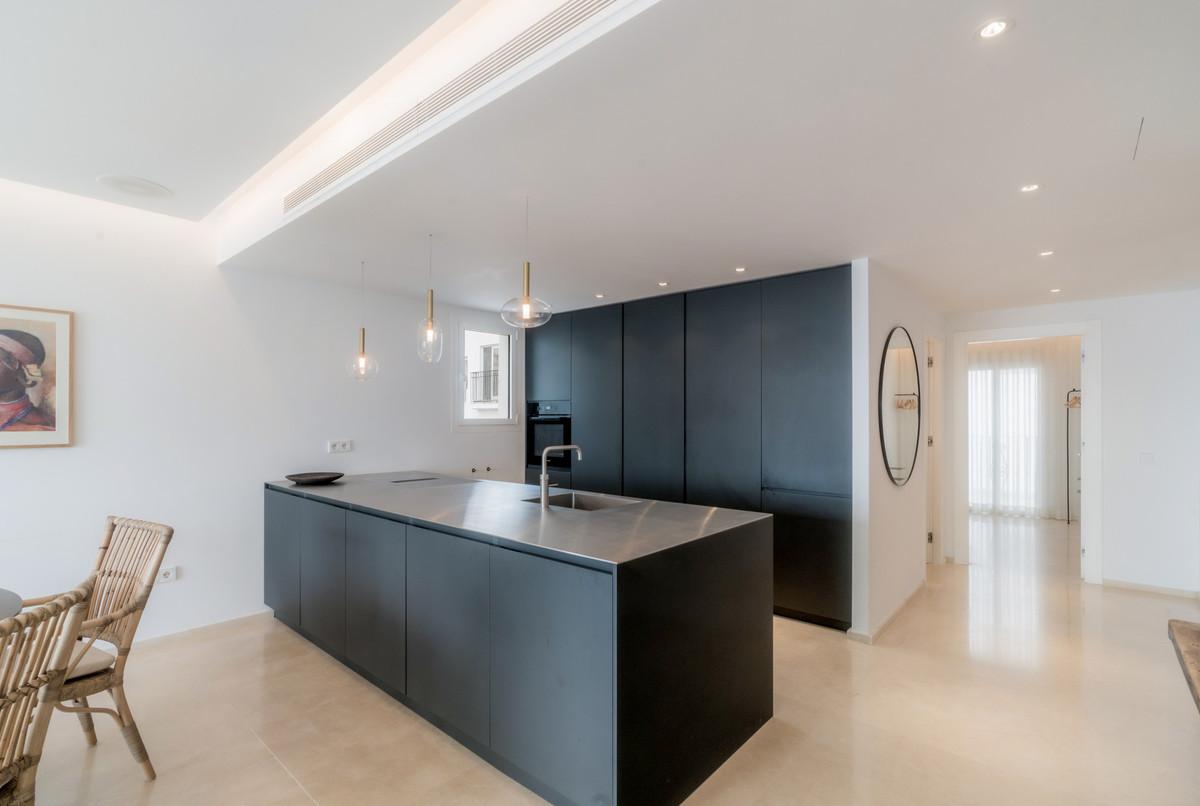Apartment Penthouse in Puerto Banús