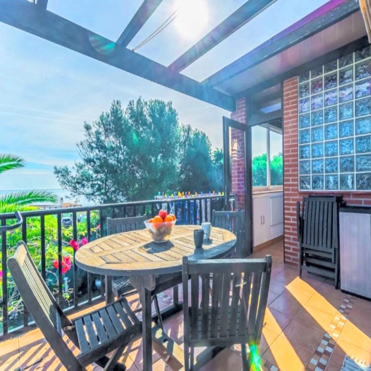 Apartment Middle Floor in Estepona