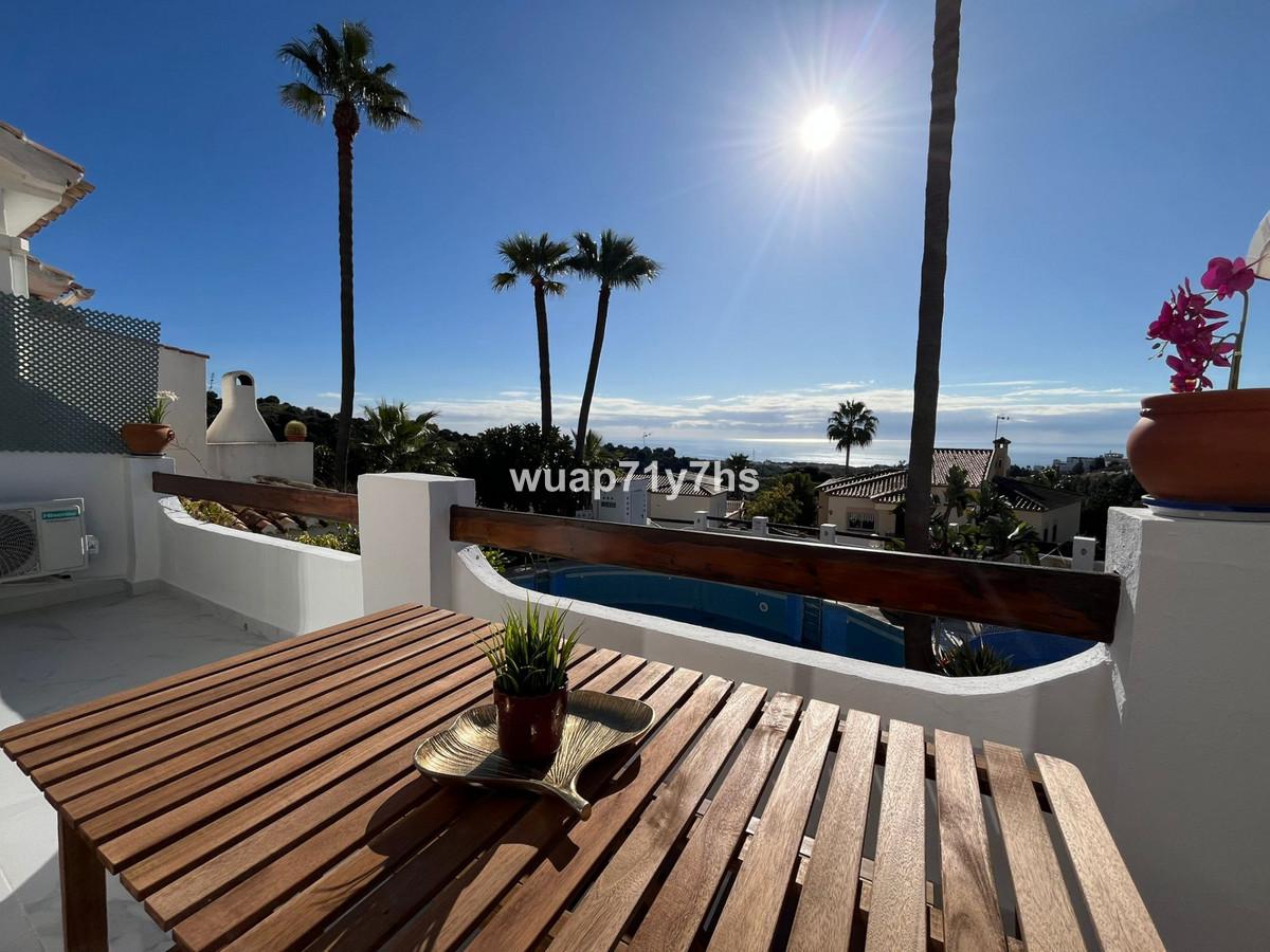 Apartment Penthouse in Calahonda