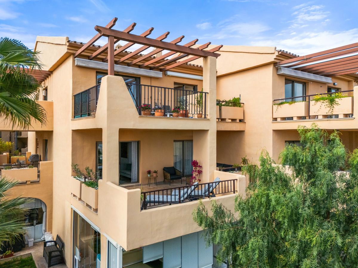 Apartment Middle Floor in Benahavís