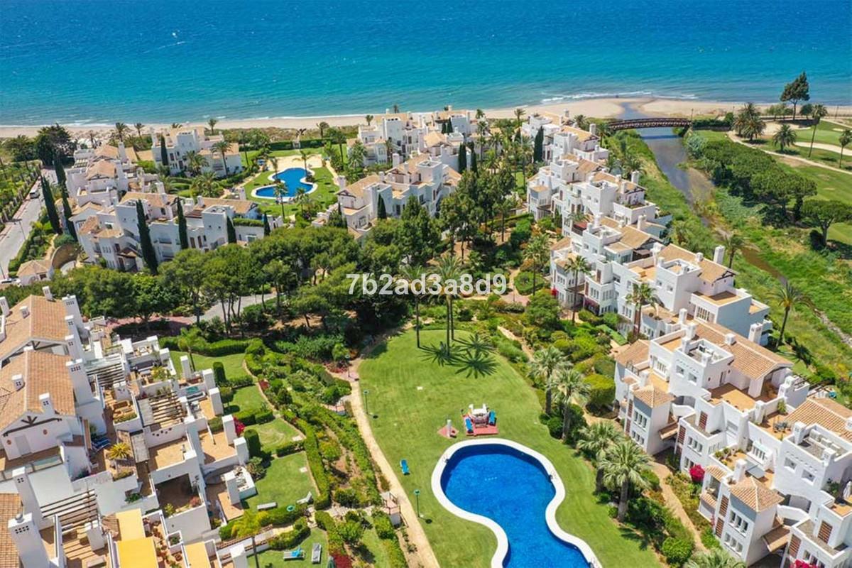 Apartment Middle Floor in Los Monteros