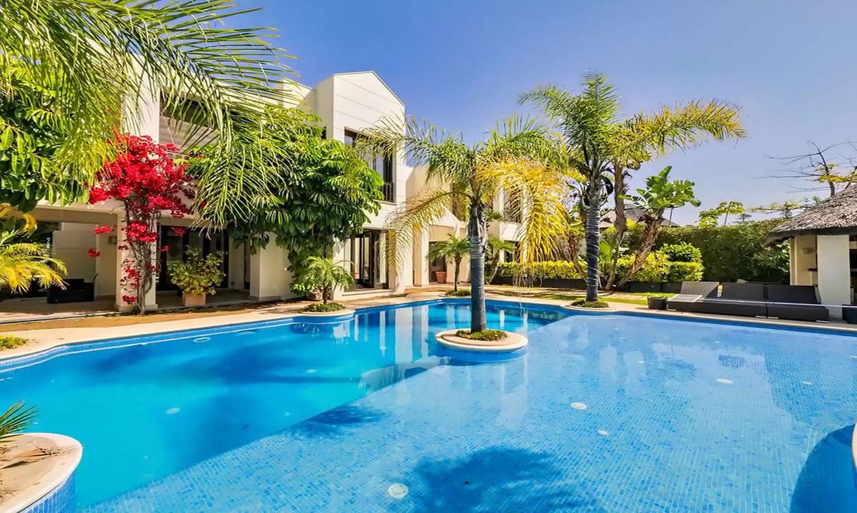 Villa Detached in Bahía de Marbella