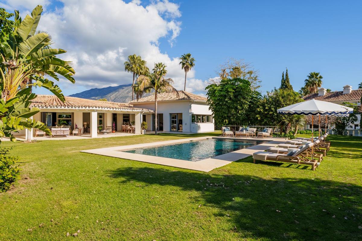 Villa Detached in Marbella