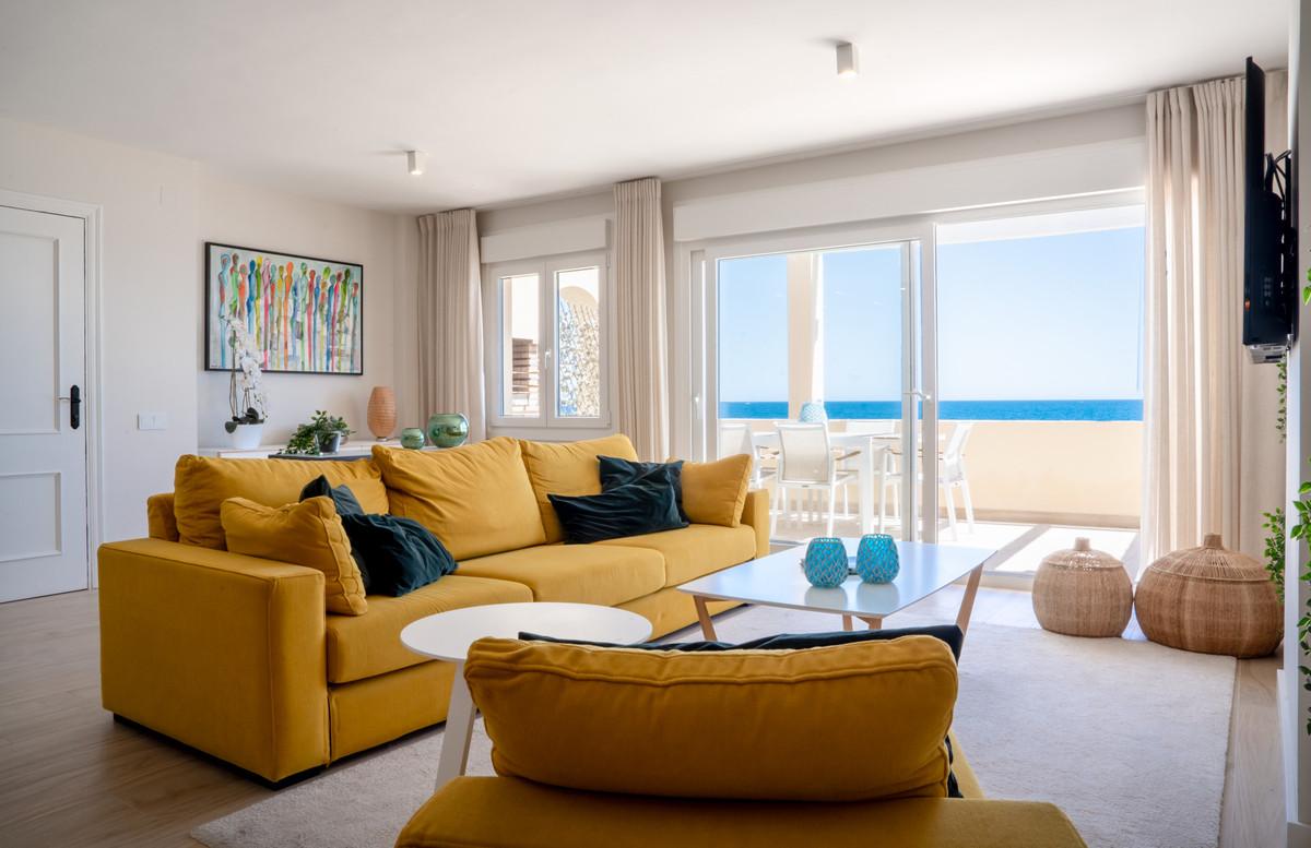 Apartment Middle Floor in Estepona