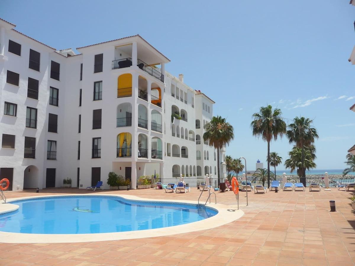 Apartment Duplex in La Duquesa