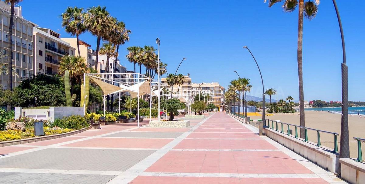 Apartment Middle Floor in Estepona