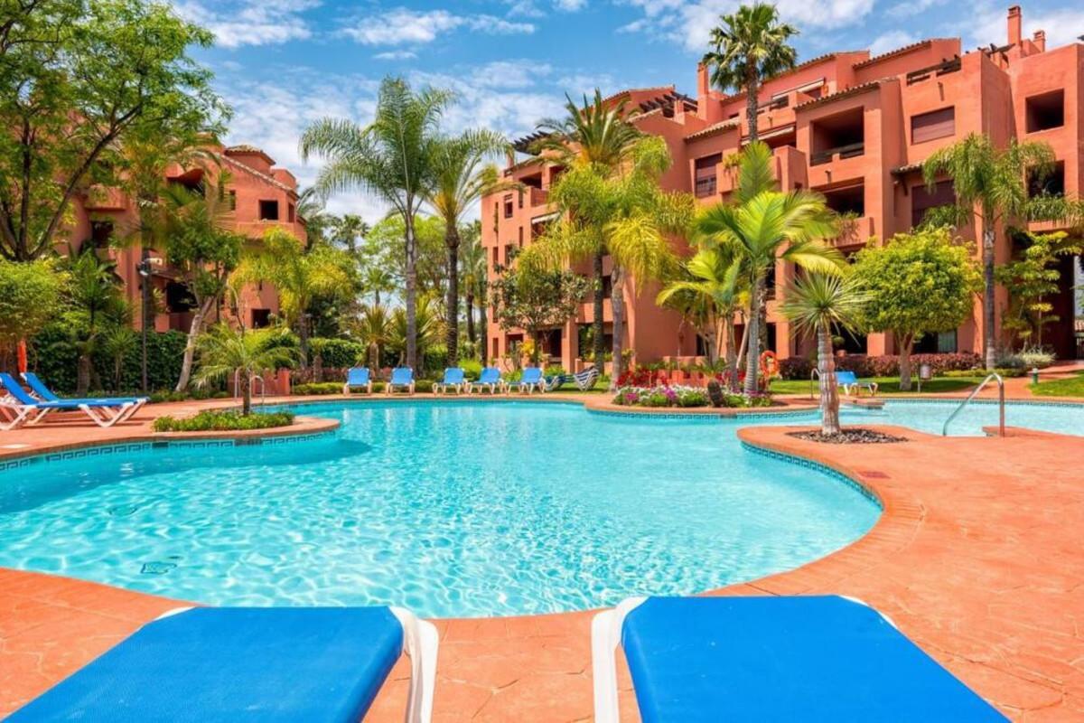Apartment Middle Floor in El Rosario
