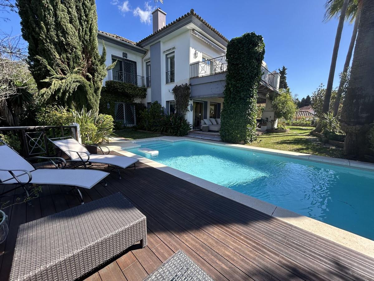 Villa Detached in Nagüeles