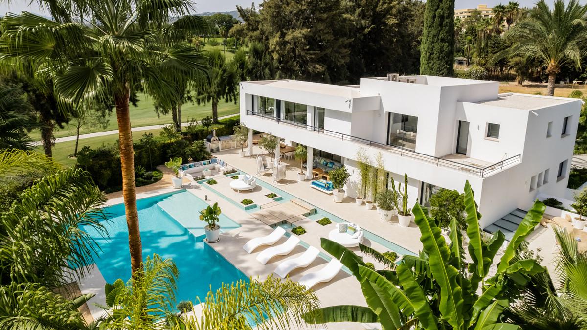 Villa Detached in Nueva Andalucía